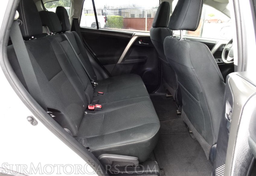 2014 Toyota RAV4 - Image 30