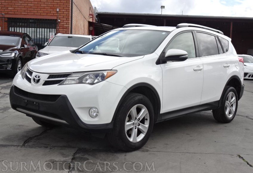 2014 Toyota RAV4 - Image 4