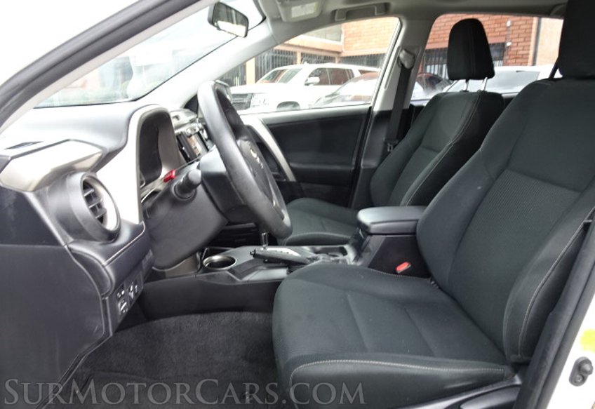 2014 Toyota RAV4 - Image 25