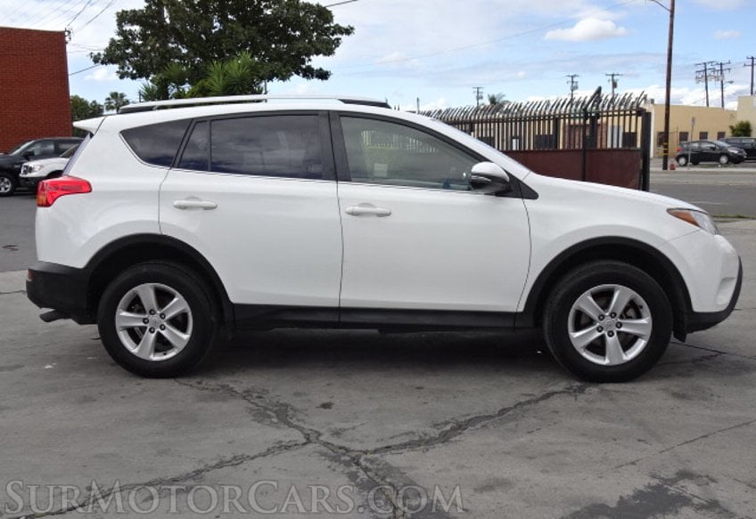 2014 Toyota RAV4 - Image 9