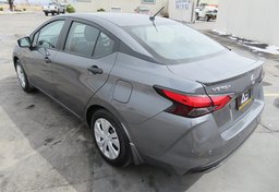 2020 Nissan Versa Sedan - Image 6