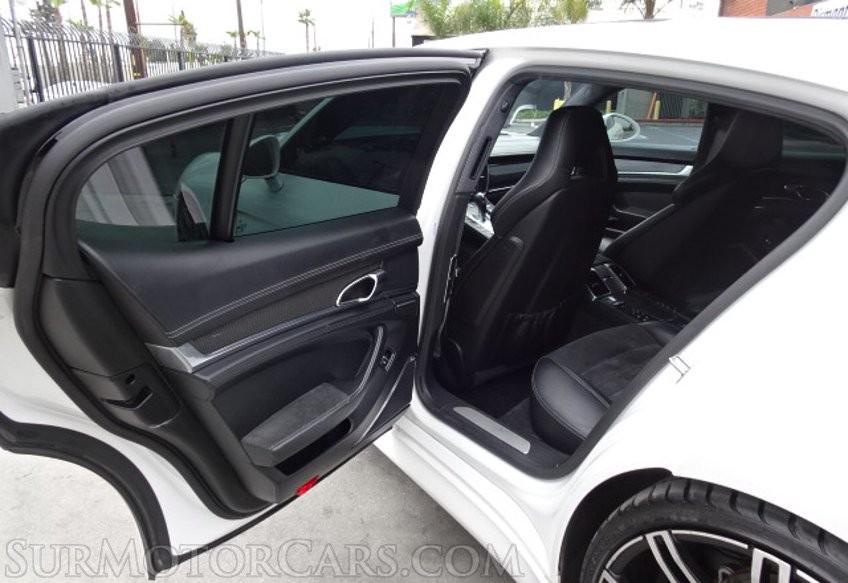2013 Porsche Panamera - Image 32