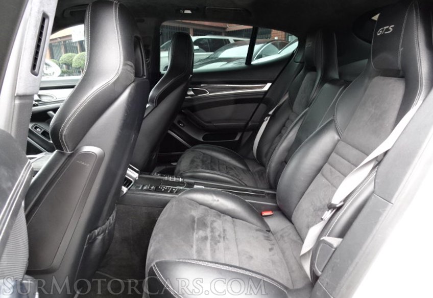2013 Porsche Panamera - Image 33