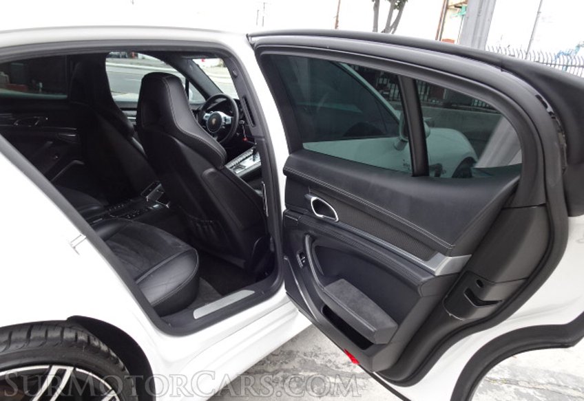 2013 Porsche Panamera - Image 31