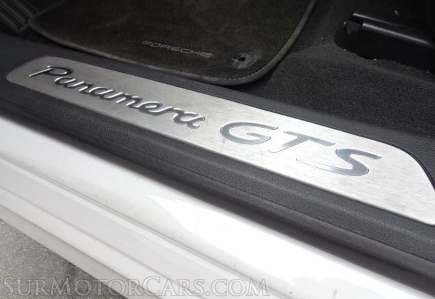 2013 Porsche Panamera - Image 30