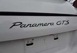 2013 Porsche Panamera - Image 22