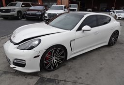 2013 Porsche Panamera - Image 1