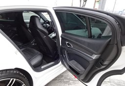 2013 Porsche Panamera - Image 31