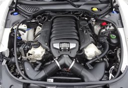 2013 Porsche Panamera - Image 57