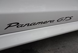 2013 Porsche Panamera - Image 21