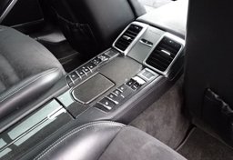 2013 Porsche Panamera - Image 48