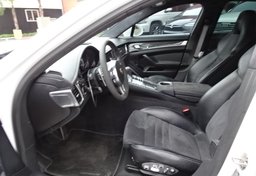 2013 Porsche Panamera - Image 26