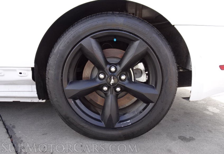 2017 Ford Mustang - Image 16