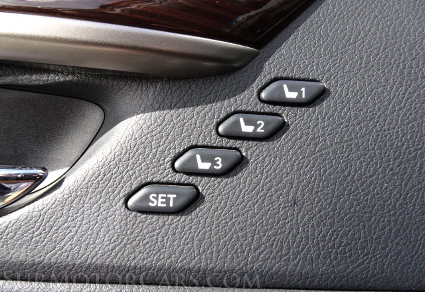 2017 Lexus ES - Image 49