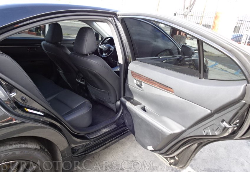 2017 Lexus ES - Image 28