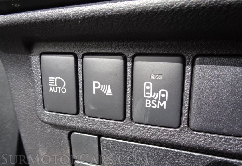 2017 Lexus ES - Image 52