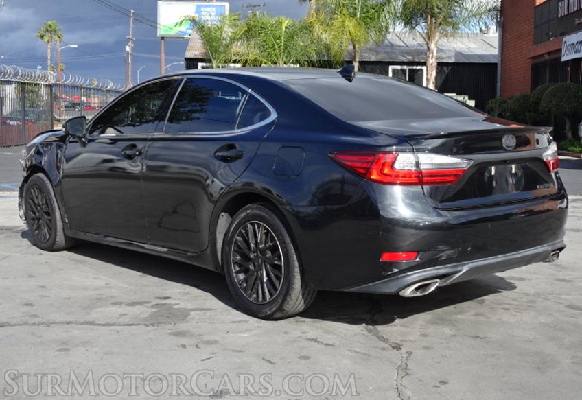 2017 Lexus ES - Image 8