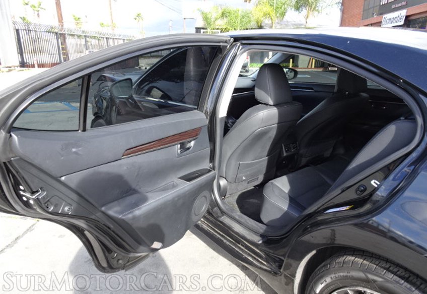 2017 Lexus ES - Image 27