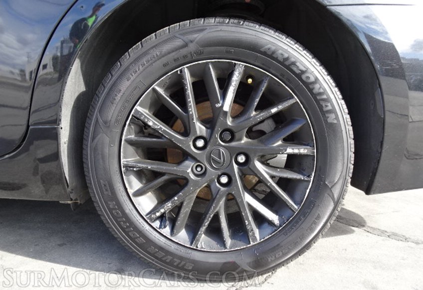 2017 Lexus ES - Image 11