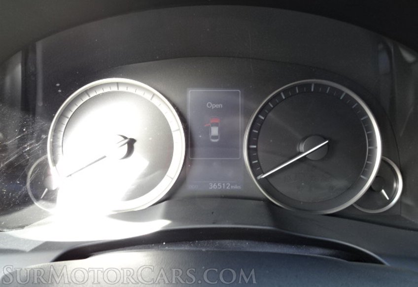 2017 Lexus ES - Image 34