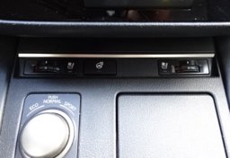 2017 Lexus ES - Image 40