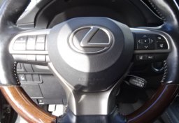 2017 Lexus ES - Image 42