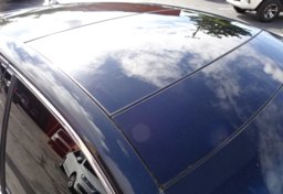 2017 Lexus ES - Image 16