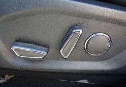 2017 Ford Edge - Image 47