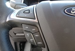 2017 Ford Edge - Image 40