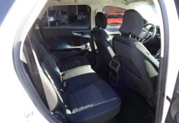 2017 Ford Edge - Image 31