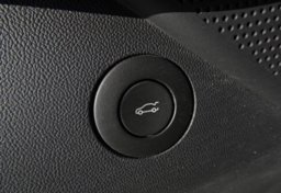 2016 Chevrolet Camaro - Image 35