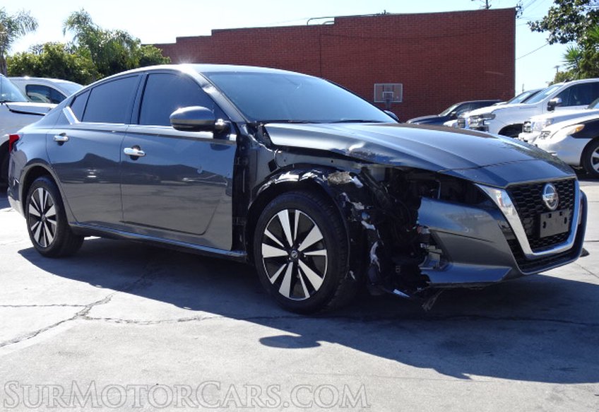 2019 Nissan Altima - Image 30