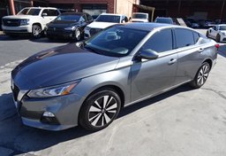 2019 Nissan Altima - Image 46