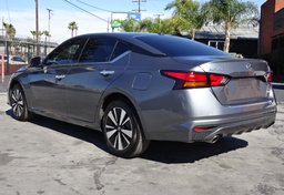 2019 Nissan Altima - Image 5