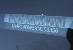 2019 Nissan Altima - Image 27