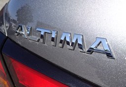2019 Nissan Altima - Image 7