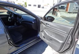 2019 Nissan Altima - Image 10