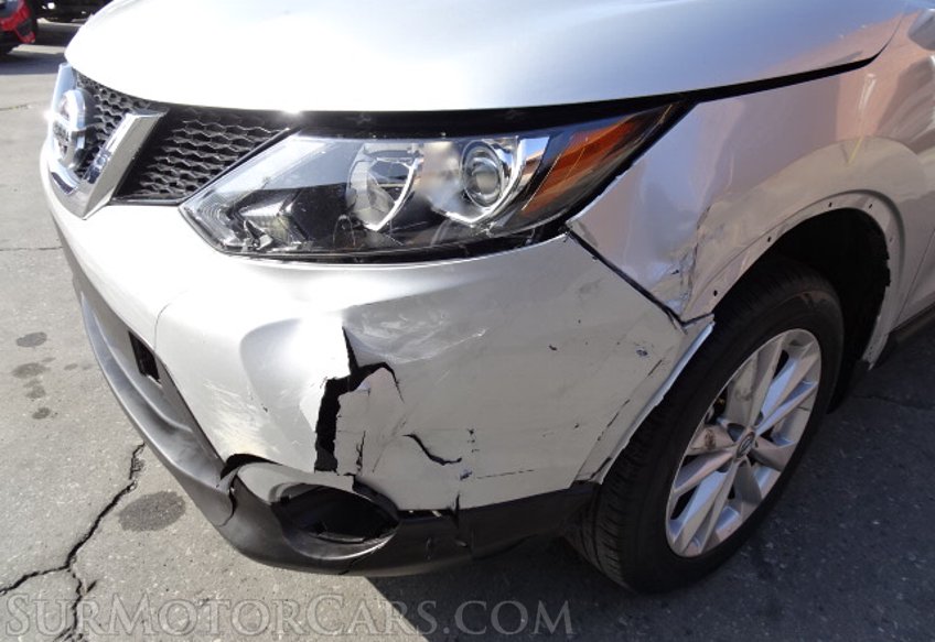 2017 Nissan Rogue Sport - Image 14