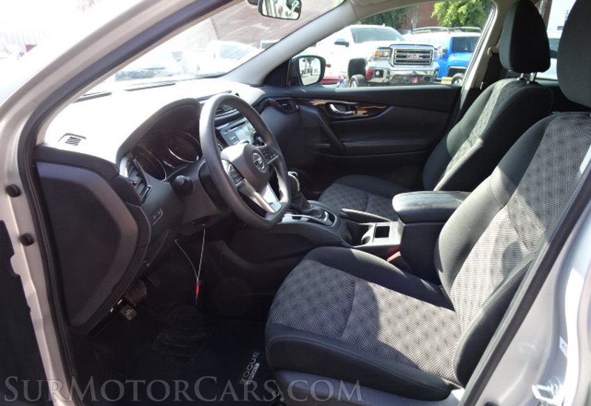 2017 Nissan Rogue Sport - Image 27