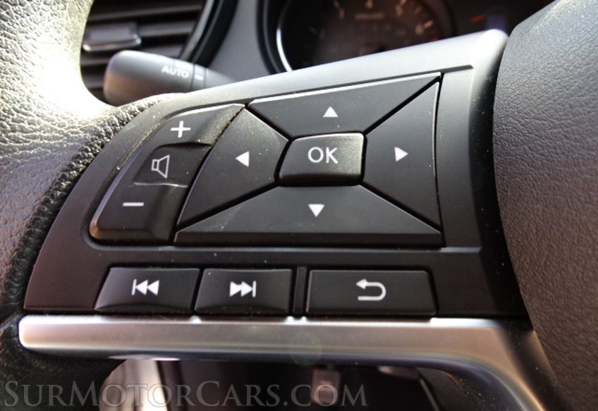 2017 Nissan Rogue Sport - Image 40