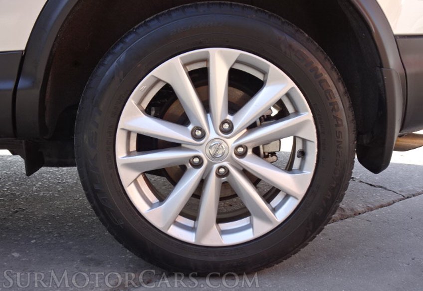 2017 Nissan Rogue Sport - Image 16