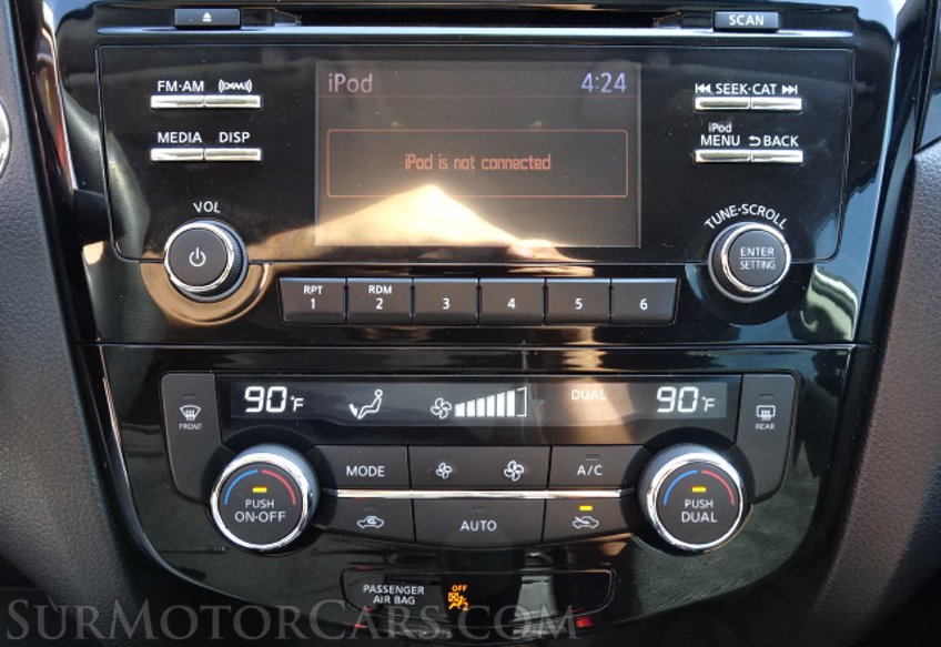 2017 Nissan Rogue Sport - Image 37