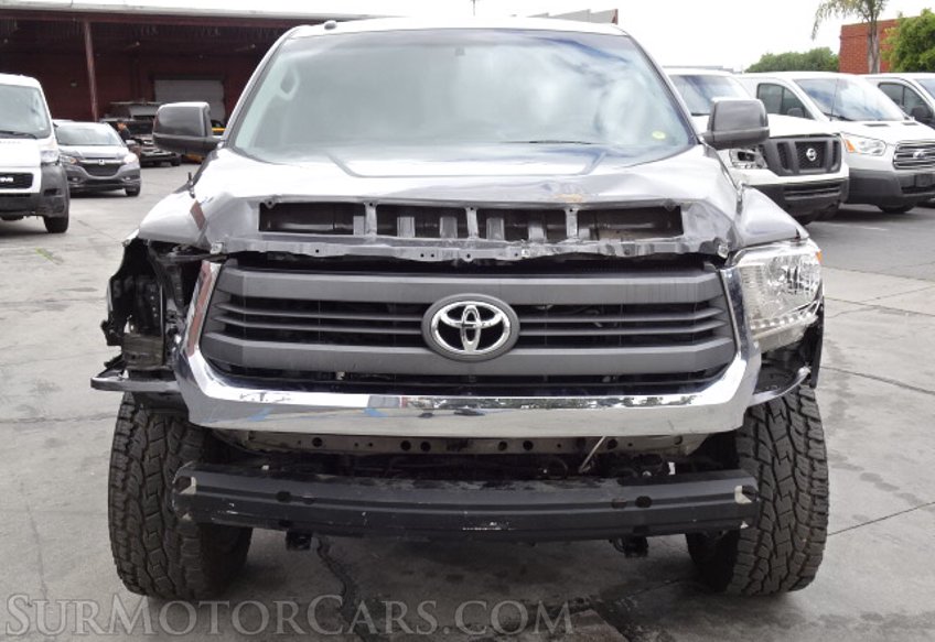 2015 Toyota Tundra - Image 11