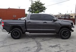 2015 Toyota Tundra - Image 10