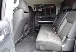 2015 Toyota Tundra - Image 36