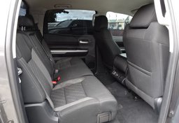 2015 Toyota Tundra - Image 37
