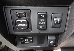 2015 Toyota Tundra - Image 39