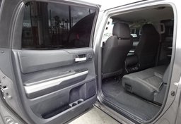 2015 Toyota Tundra - Image 28