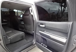 2015 Toyota Tundra - Image 29