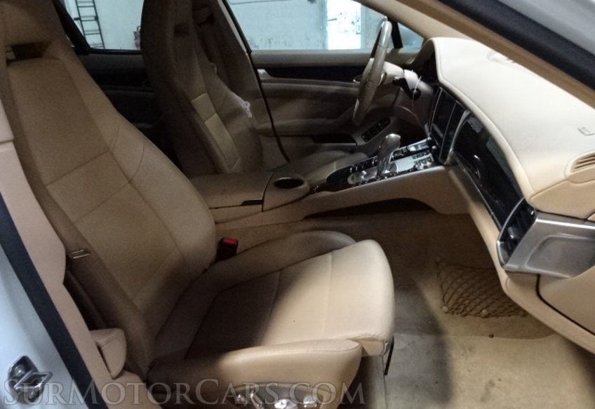 2013 Porsche Panamera - Image 27